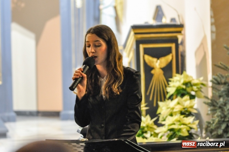 Zdjęcie w galerii na portalu naszraciborz.pl: Brzeskie kolędowanie przy żłóbku  wiadomości z regionu