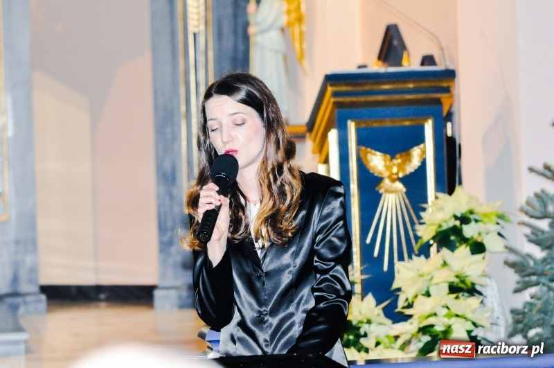 Zdjęcie w galerii na portalu naszraciborz.pl: Brzeskie kolędowanie przy żłóbku  wiadomości z regionu