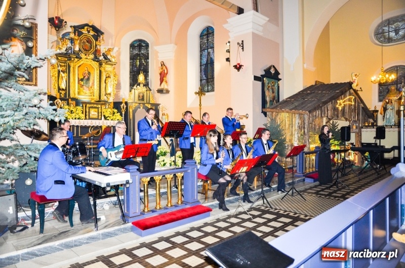 Zdjęcie w galerii na portalu naszraciborz.pl: Brzeskie kolędowanie przy żłóbku  wiadomości z regionu