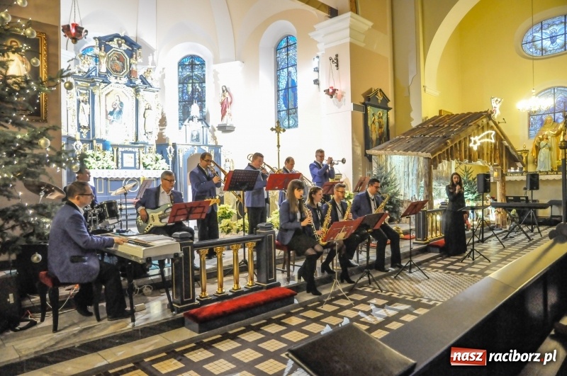 Zdjęcie w galerii na portalu naszraciborz.pl: Brzeskie kolędowanie przy żłóbku  wiadomości z regionu
