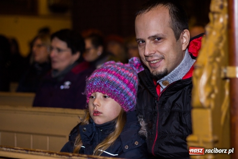 Zdjęcie w galerii na portalu naszraciborz.pl: Motocyklowe kolędowanie przy żłóbku wiadomości z regionu