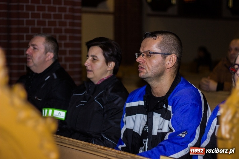 Zdjęcie w galerii na portalu naszraciborz.pl: Motocyklowe kolędowanie przy żłóbku wiadomości z regionu