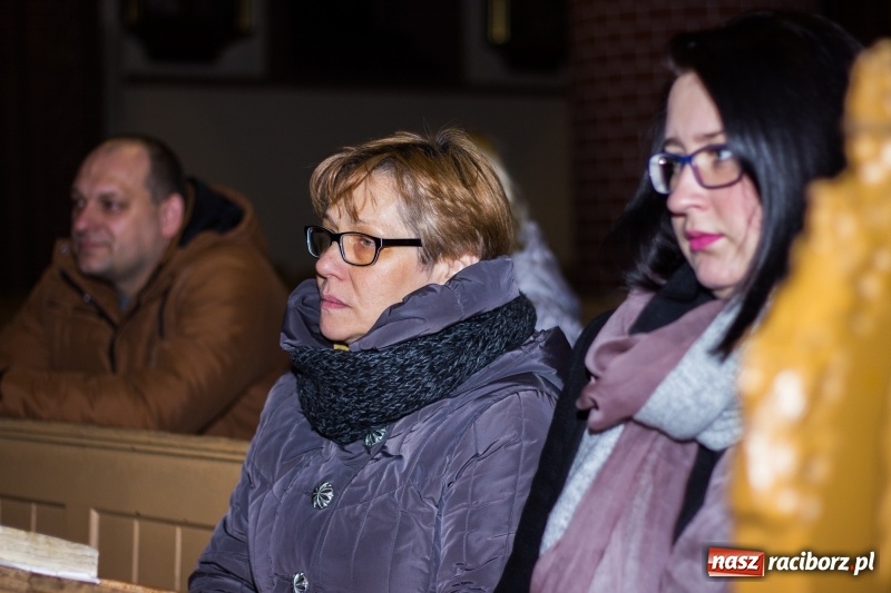 Zdjęcie w galerii na portalu naszraciborz.pl: Motocyklowe kolędowanie przy żłóbku wiadomości z regionu