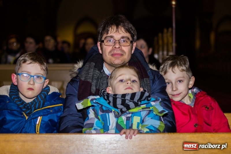 Zdjęcie w galerii na portalu naszraciborz.pl: Motocyklowe kolędowanie przy żłóbku wiadomości z regionu