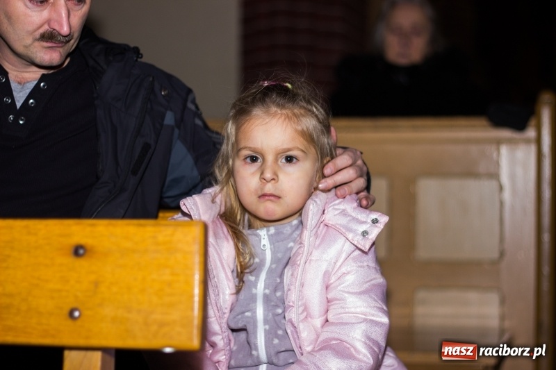 Zdjęcie w galerii na portalu naszraciborz.pl: Motocyklowe kolędowanie przy żłóbku wiadomości z regionu