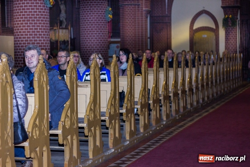 Zdjęcie w galerii na portalu naszraciborz.pl: Motocyklowe kolędowanie przy żłóbku wiadomości z regionu