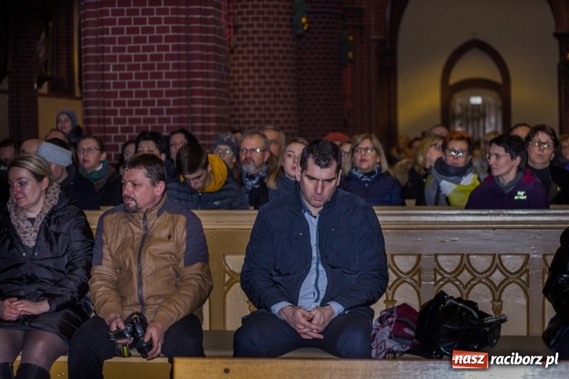 Zdjęcie w galerii na portalu naszraciborz.pl: Motocyklowe kolędowanie przy żłóbku wiadomości z regionu