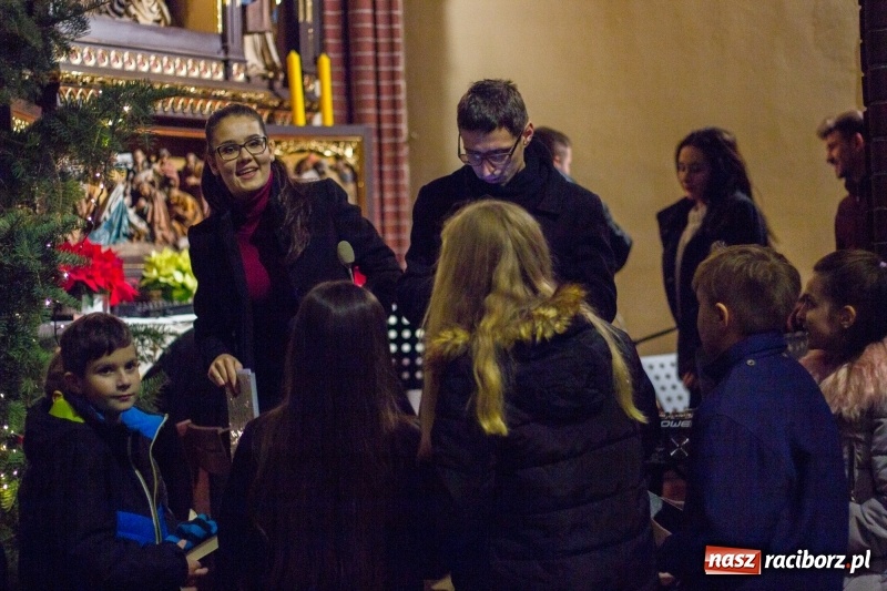 Zdjęcie w galerii na portalu naszraciborz.pl: Motocyklowe kolędowanie przy żłóbku wiadomości z regionu