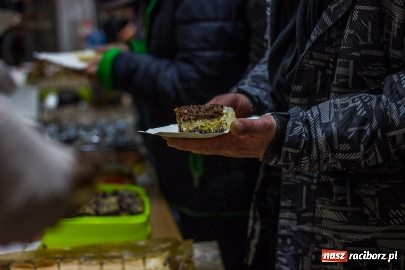 Zdjęcie w galerii na portalu naszraciborz.pl: Motocyklowe kolędowanie przy żłóbku wiadomości z regionu