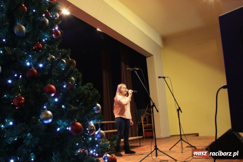 Zdjęcie w galerii na portalu naszraciborz.pl: Wieczór Kolęd w Krzanowicach za nami wiadomości z regionu