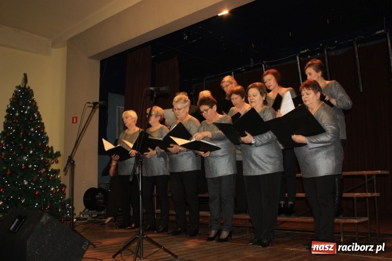 Zdjęcie w galerii na portalu naszraciborz.pl: Wieczór Kolęd w Krzanowicach za nami wiadomości z regionu