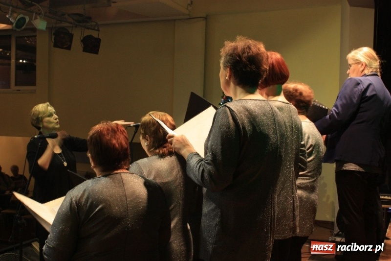 Zdjęcie w galerii na portalu naszraciborz.pl: Wieczór Kolęd w Krzanowicach za nami wiadomości z regionu