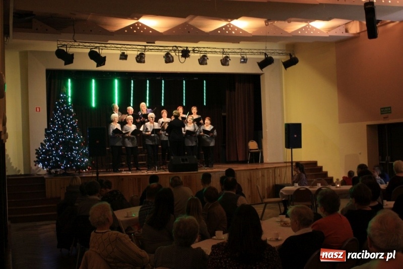 Zdjęcie w galerii na portalu naszraciborz.pl: Wieczór Kolęd w Krzanowicach za nami wiadomości z regionu