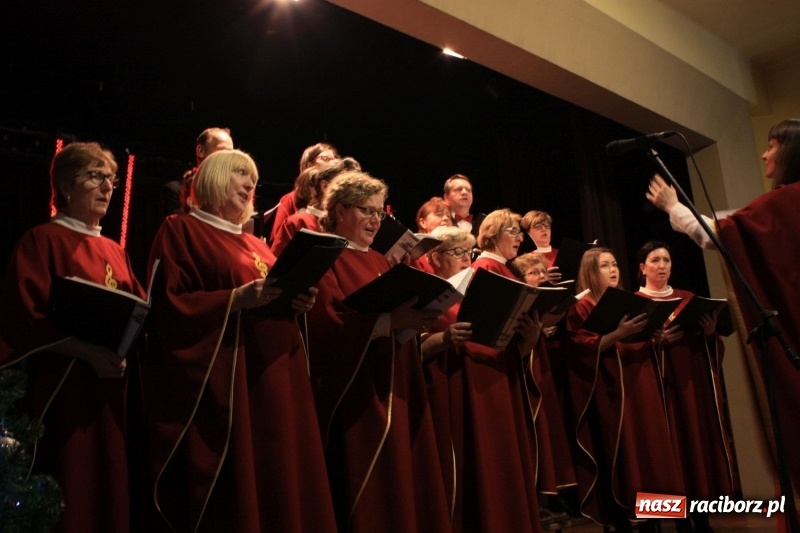 Zdjęcie w galerii na portalu naszraciborz.pl: Wieczór Kolęd w Krzanowicach za nami wiadomości z regionu