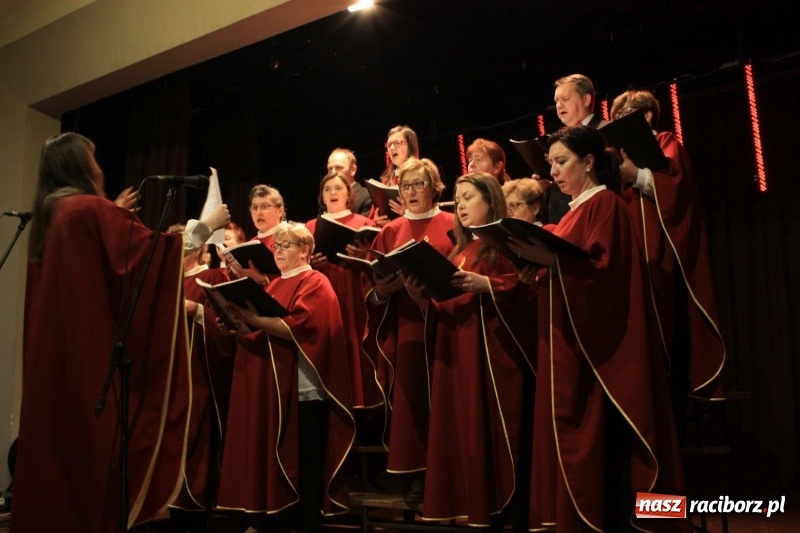 Zdjęcie w galerii na portalu naszraciborz.pl: Wieczór Kolęd w Krzanowicach za nami wiadomości z regionu