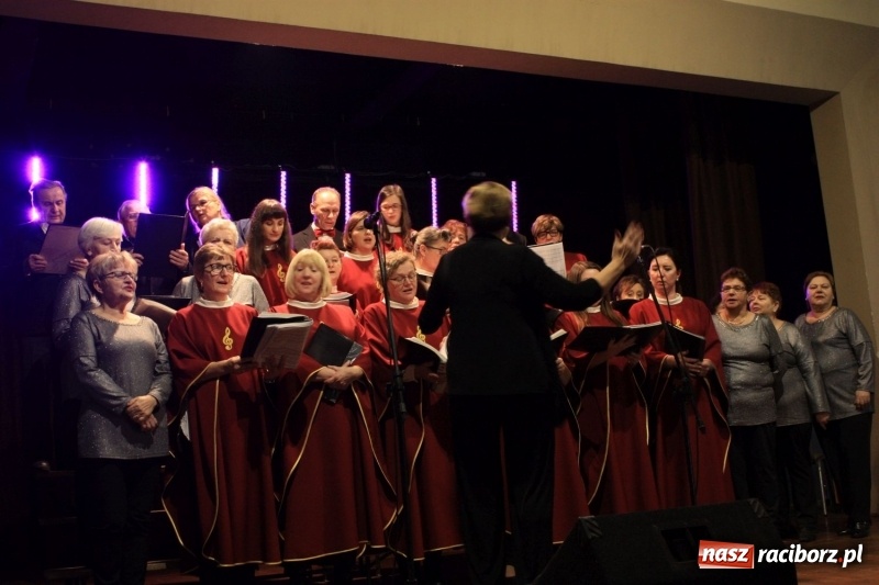 Zdjęcie w galerii na portalu naszraciborz.pl: Wieczór Kolęd w Krzanowicach za nami wiadomości z regionu