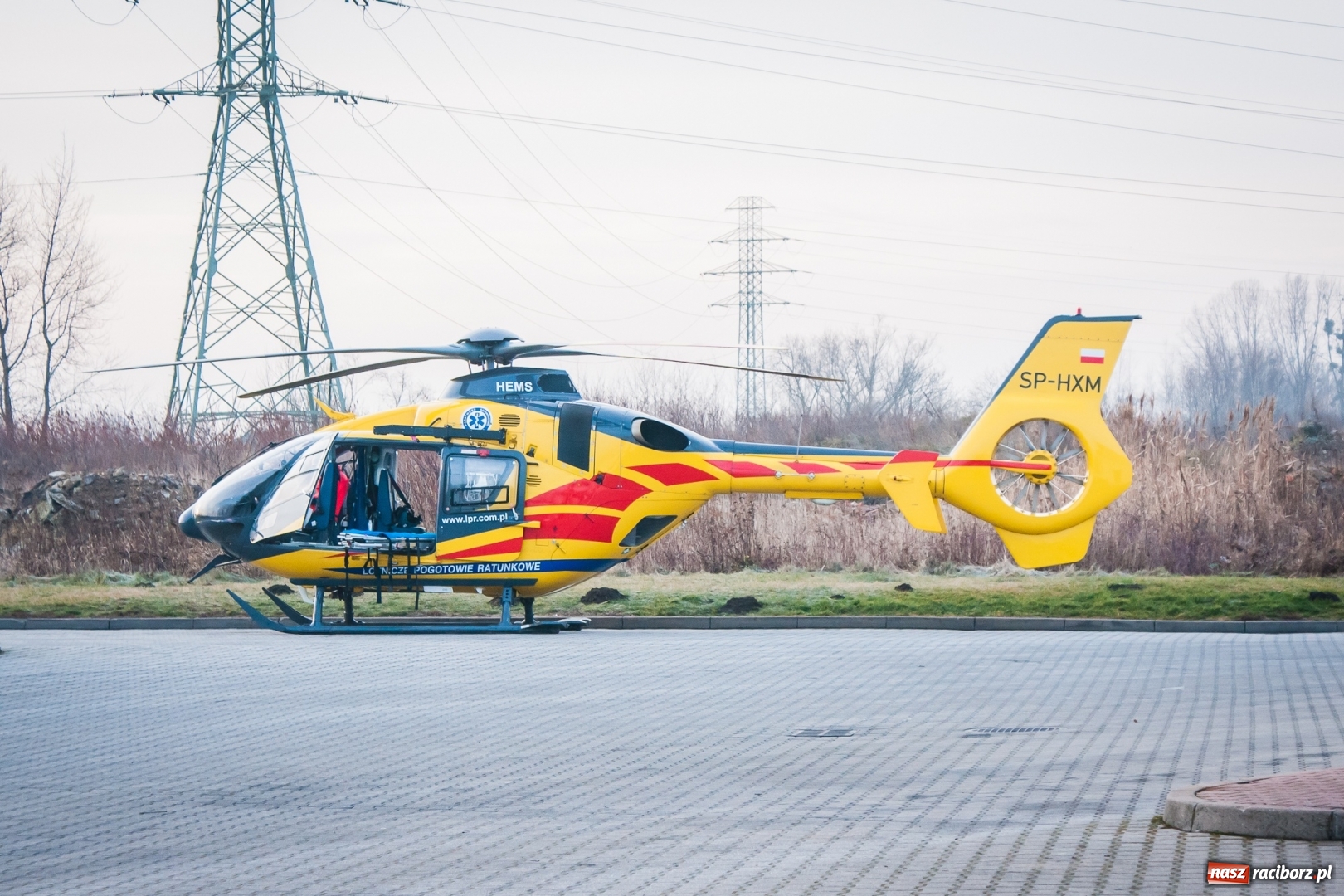 Zdjęcie w galerii na portalu naszraciborz.pl: Zderzenie trzech pojazdów na skrzyżowaniu Piaskowej i 1 Maja w Raciborzu wiadomości z regionu