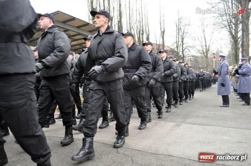 Zdjęcie w galerii na portalu naszraciborz.pl: Śląski garnizon policji ma 217 nowych stróżów prawa wiadomości z regionu