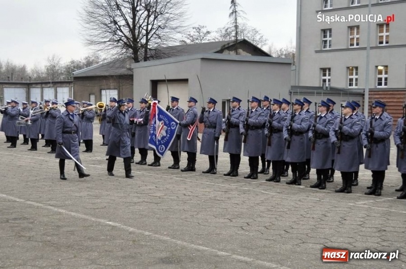 Zdjęcie w galerii na portalu naszraciborz.pl: Śląski garnizon policji ma 217 nowych stróżów prawa wiadomości z regionu