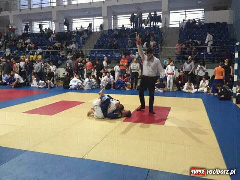 Zdjęcie w galerii na portalu naszraciborz.pl: Grad medali młodych Łamatorów w Katowicach wiadomości z regionu