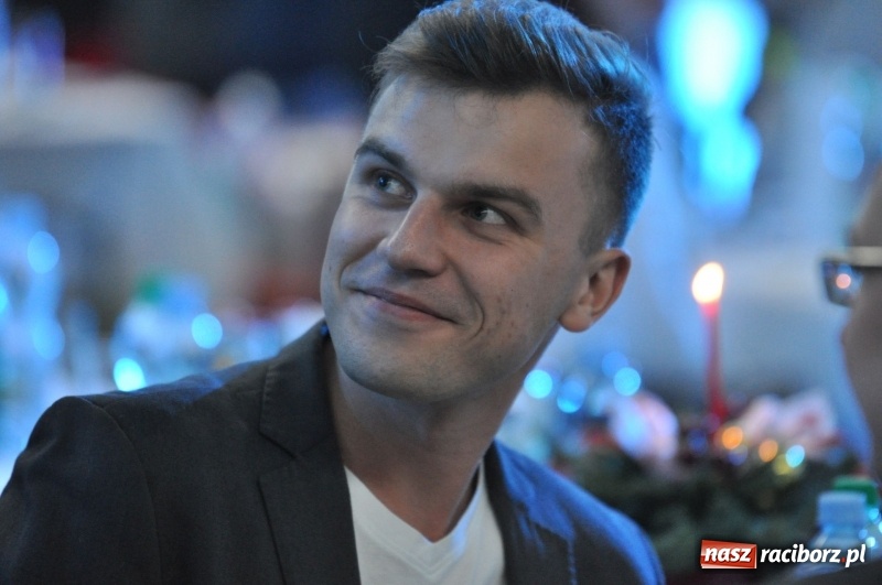 Zdjęcie w galerii na portalu naszraciborz.pl: Spotkanie opłatkowe pracowników Eko-Okna S.A – koncert Ani Wyszkoni  wiadomości z regionu