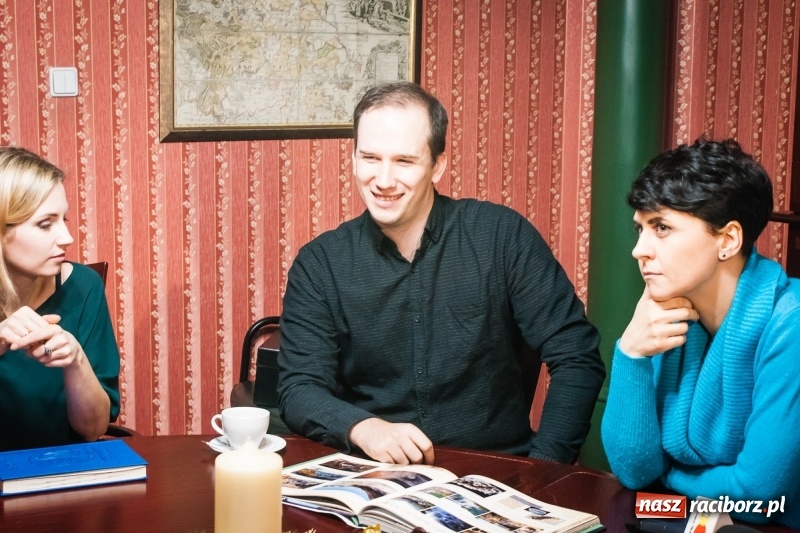 Zdjęcie w galerii na portalu naszraciborz.pl: Nagrodzony Oskarem Piotr Szuter gościł u prezydenta Raciborza wiadomości z regionu