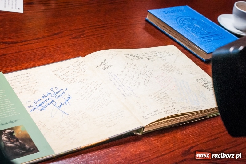 Zdjęcie w galerii na portalu naszraciborz.pl: Nagrodzony Oskarem Piotr Szuter gościł u prezydenta Raciborza wiadomości z regionu