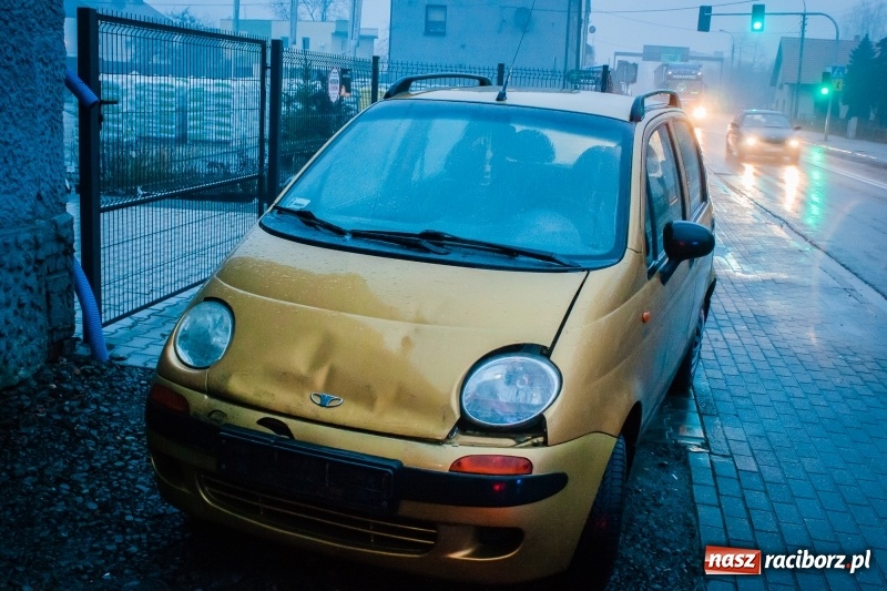 Zdjęcie w galerii na portalu naszraciborz.pl: Zderzenie czterech samochodów na ulicy Kozielskiej w Raciborzu  wiadomości z regionu