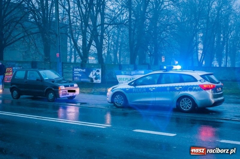 Zdjęcie w galerii na portalu naszraciborz.pl: Zderzenie czterech samochodów na ulicy Kozielskiej w Raciborzu  wiadomości z regionu