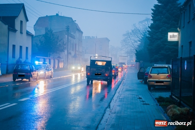 Zdjęcie w galerii na portalu naszraciborz.pl: Zderzenie czterech samochodów na ulicy Kozielskiej w Raciborzu  wiadomości z regionu