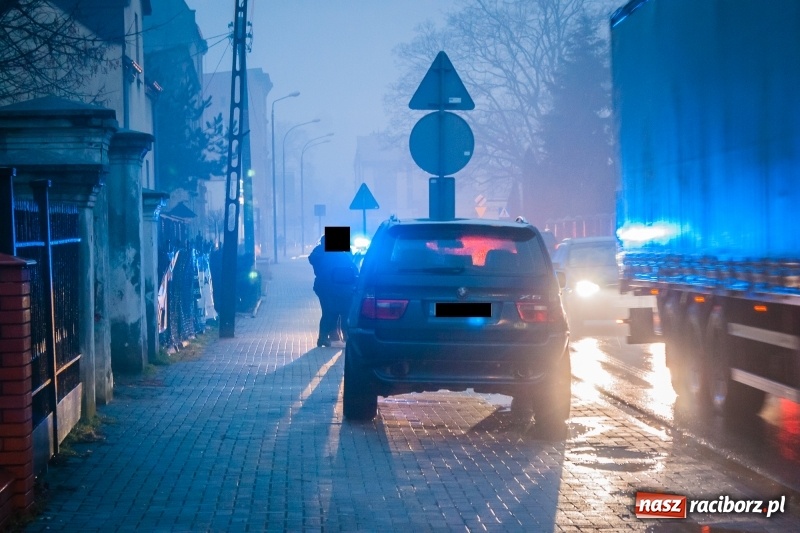 Zdjęcie w galerii na portalu naszraciborz.pl: Zderzenie czterech samochodów na ulicy Kozielskiej w Raciborzu  wiadomości z regionu