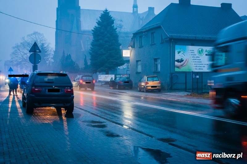 Zdjęcie w galerii na portalu naszraciborz.pl: Zderzenie czterech samochodów na ulicy Kozielskiej w Raciborzu  wiadomości z regionu