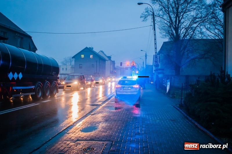 Zdjęcie w galerii na portalu naszraciborz.pl: Zderzenie czterech samochodów na ulicy Kozielskiej w Raciborzu  wiadomości z regionu