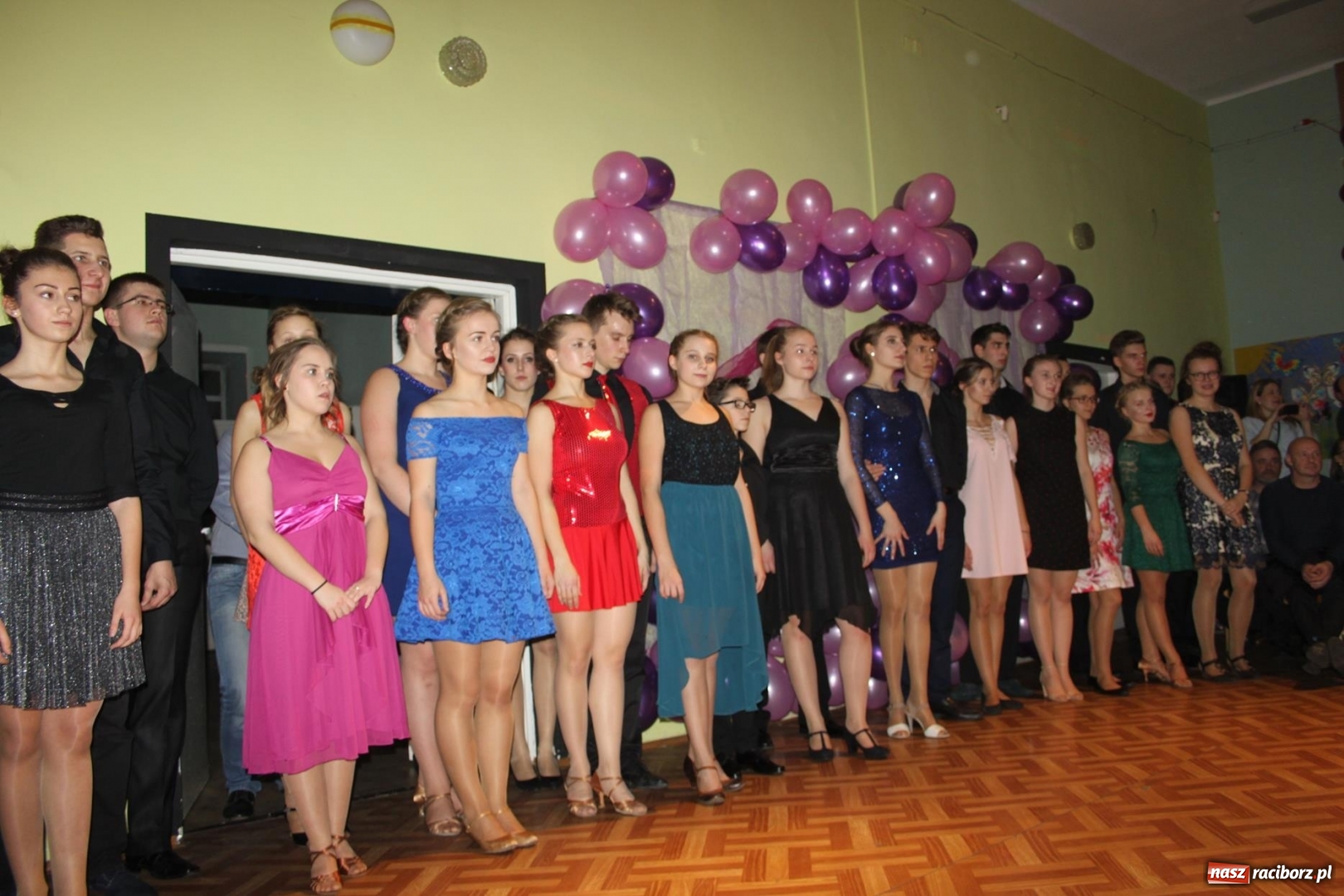 Zdjęcie w galerii na portalu naszraciborz.pl: Roztańczony MDK, czyli talenty ziemi raciborskiej wiadomości z regionu