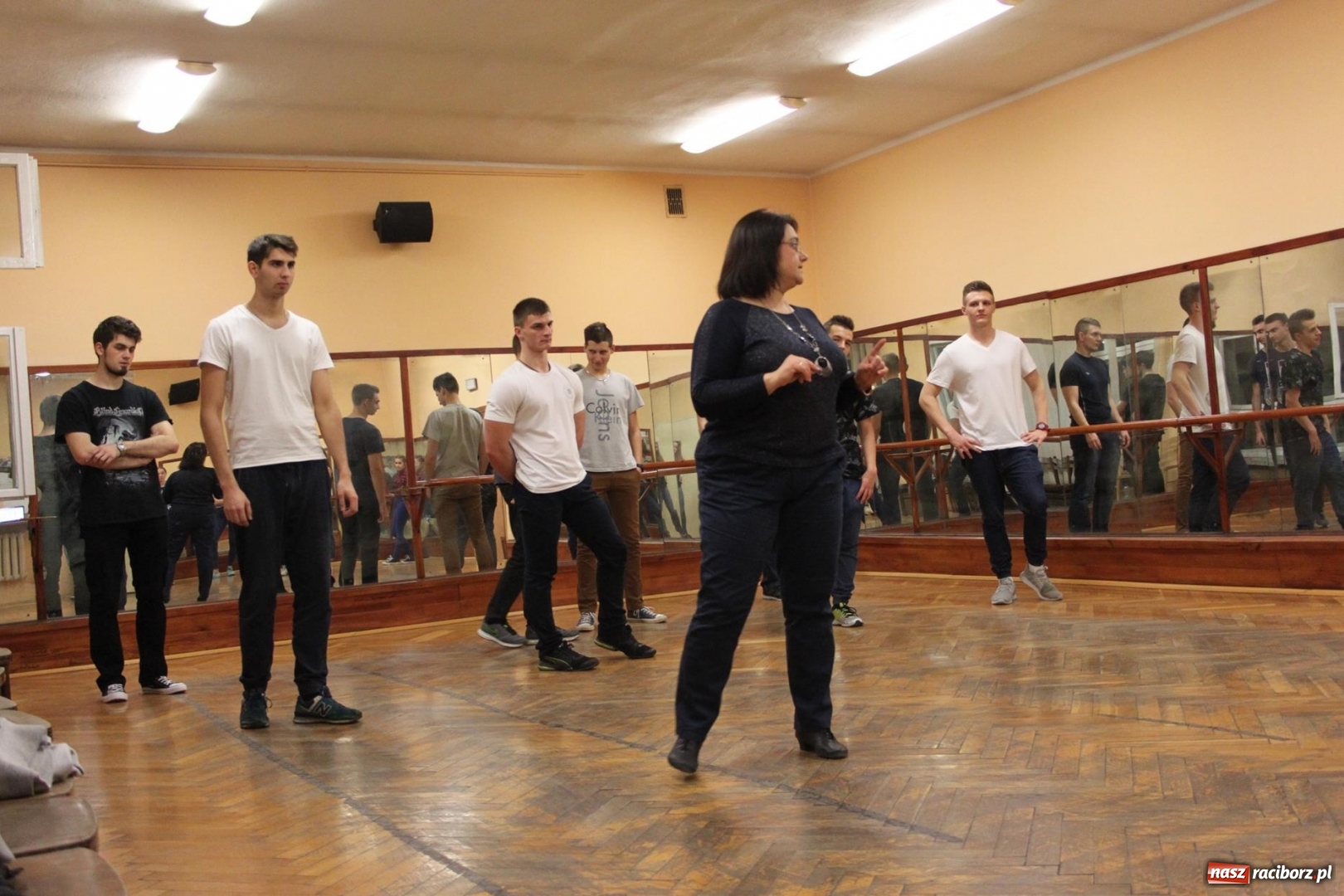 Zdjęcie w galerii na portalu naszraciborz.pl: Roztańczony MDK, czyli talenty ziemi raciborskiej wiadomości z regionu