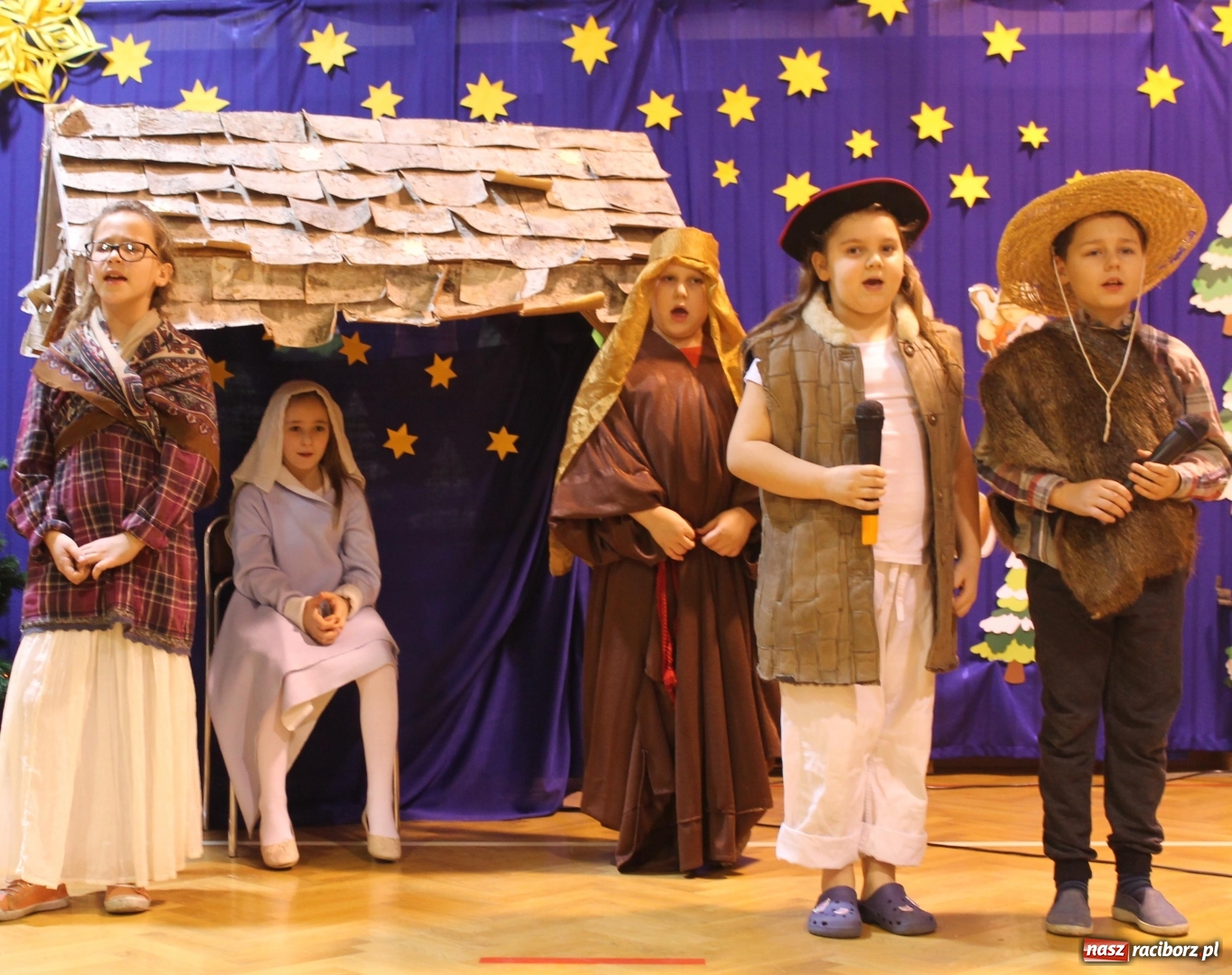 Zdjęcie w galerii na portalu naszraciborz.pl: Wieczór kolęd w ZSP 3 na Płoni wiadomości z regionu