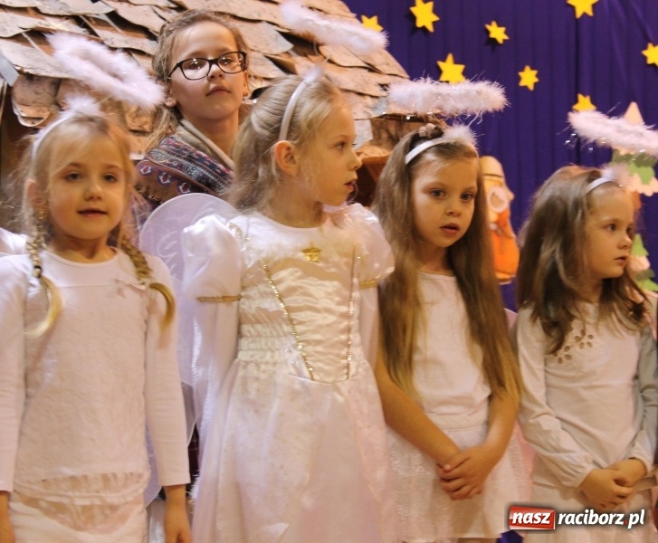 Zdjęcie w galerii na portalu naszraciborz.pl: Wieczór kolęd w ZSP 3 na Płoni wiadomości z regionu