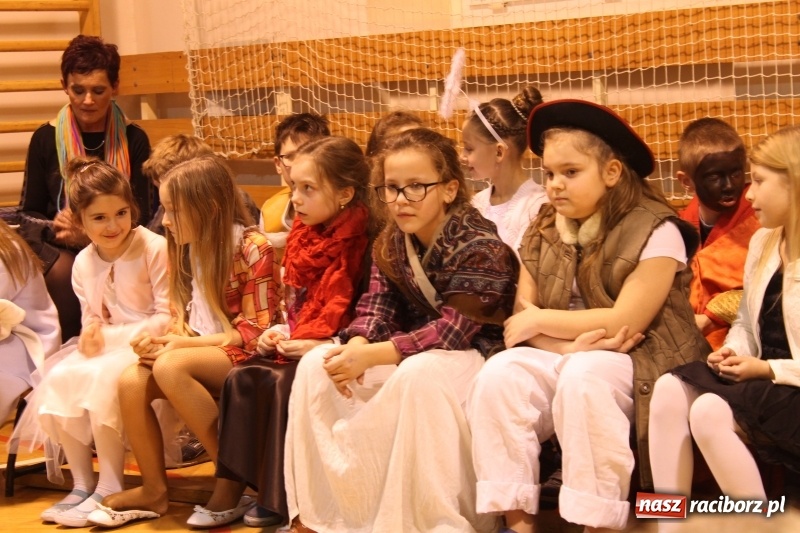 Zdjęcie w galerii na portalu naszraciborz.pl: Wieczór kolęd w ZSP 3 na Płoni wiadomości z regionu