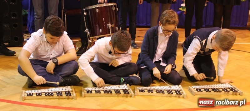 Zdjęcie w galerii na portalu naszraciborz.pl: Wieczór kolęd w ZSP 3 na Płoni wiadomości z regionu