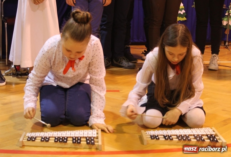 Zdjęcie w galerii na portalu naszraciborz.pl: Wieczór kolęd w ZSP 3 na Płoni wiadomości z regionu