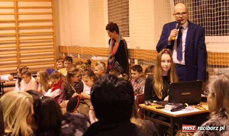 Zdjęcie w galerii na portalu naszraciborz.pl: Wieczór kolęd w ZSP 3 na Płoni wiadomości z regionu