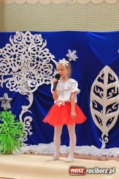 Zdjęcie w galerii na portalu naszraciborz.pl: Kolędy w języku niemieckim zabrzmiały w szkole w Kornowacu wiadomości z regionu