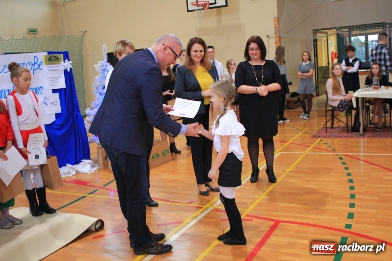 Zdjęcie w galerii na portalu naszraciborz.pl: Kolędy w języku niemieckim zabrzmiały w szkole w Kornowacu wiadomości z regionu