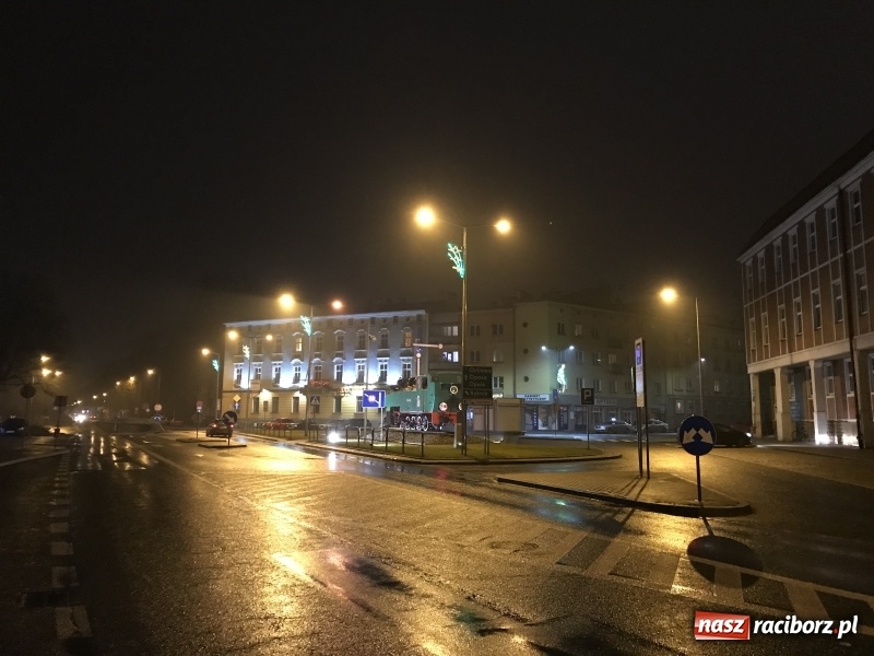 Zdjęcie w galerii na portalu naszraciborz.pl: Czy LEDy sprawdzają się w Raciborzu? Porównaliśmy stare i nowe oświetlenie ulic wiadomości z regionu