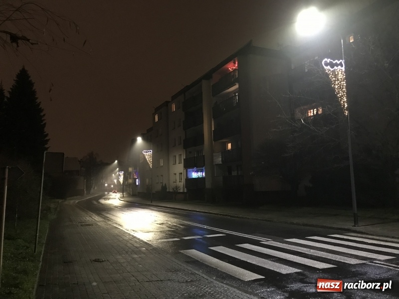 Zdjęcie w galerii na portalu naszraciborz.pl: Czy LEDy sprawdzają się w Raciborzu? Porównaliśmy stare i nowe oświetlenie ulic wiadomości z regionu