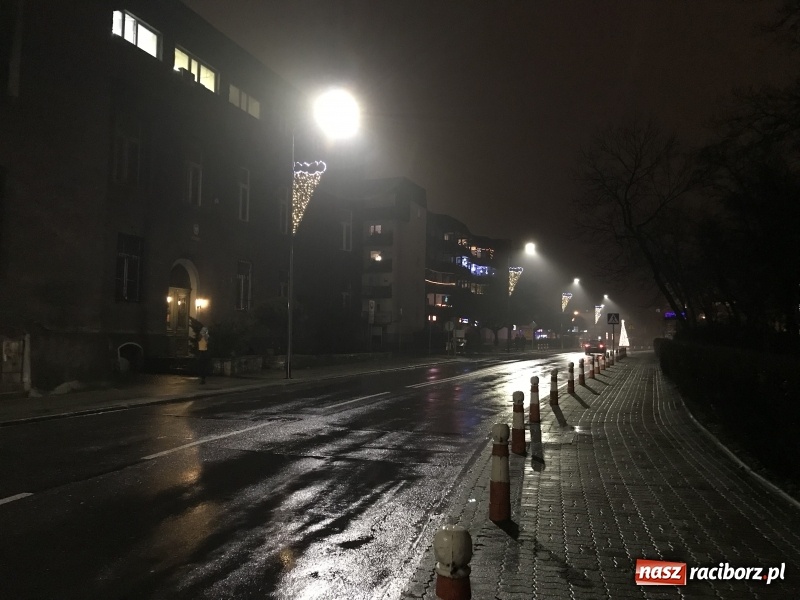 Zdjęcie w galerii na portalu naszraciborz.pl: Czy LEDy sprawdzają się w Raciborzu? Porównaliśmy stare i nowe oświetlenie ulic wiadomości z regionu