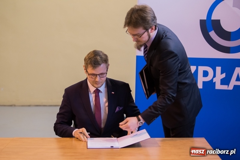 Zdjęcie w galerii na portalu naszraciborz.pl: PWSZ w Raciborzu z dofinansowaniem z Ministerstwa Sprawiedliwości wiadomości z regionu