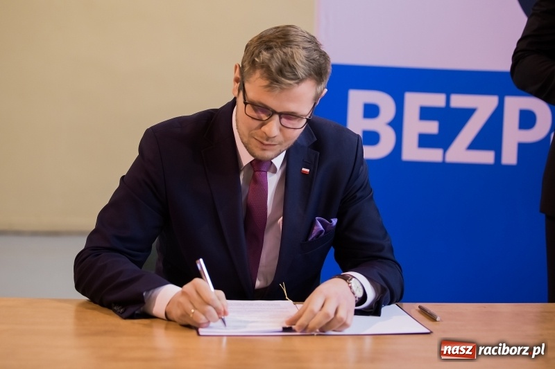 Zdjęcie w galerii na portalu naszraciborz.pl: PWSZ w Raciborzu z dofinansowaniem z Ministerstwa Sprawiedliwości wiadomości z regionu