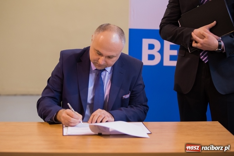 Zdjęcie w galerii na portalu naszraciborz.pl: PWSZ w Raciborzu z dofinansowaniem z Ministerstwa Sprawiedliwości wiadomości z regionu