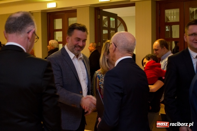 Zdjęcie w galerii na portalu naszraciborz.pl: Raciborzowi brakuje dobrze płatnych miejsc pracy. Portugalczycy, Szwedzi, Holendrzy rozważają inwestycje w naszym mieście wiadomości z regionu